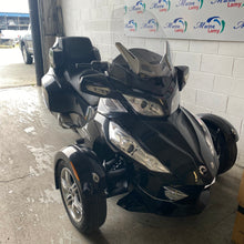 Load image into Gallery viewer, 2011 Can-am Spyder Rt semi-automatique
