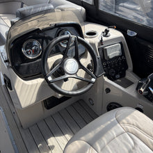 Charger l'image dans la galerie, 2023 PRINCECRAFT SPORTFISHER 25 LX 2RS + 300 MERCURY
