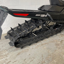 Charger l&#39;image dans la galerie, 2018 Ski-Doo Summit 850
