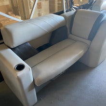 Charger l&#39;image dans la galerie, 2022 Sylvan 820 mirage + 60 mercury + remorque

